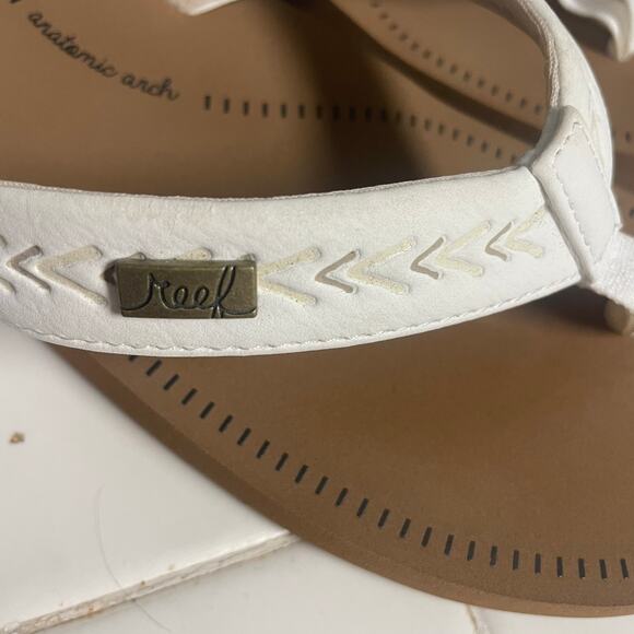 Reef Size 8 Flip Flop Womens Sandals White Cushion Lightweight Beach Summer - Picture 2 of 4